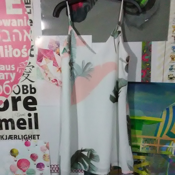 Feather Top - Picture 2 of 4